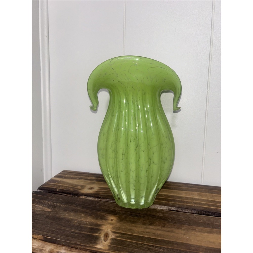 Hand-Blown Light green Ribbed  Glass Vase Flared Tulip Rim 10" Art Deco Vintage